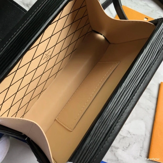 LOUIS VUITTON MALLE PETITE 0809